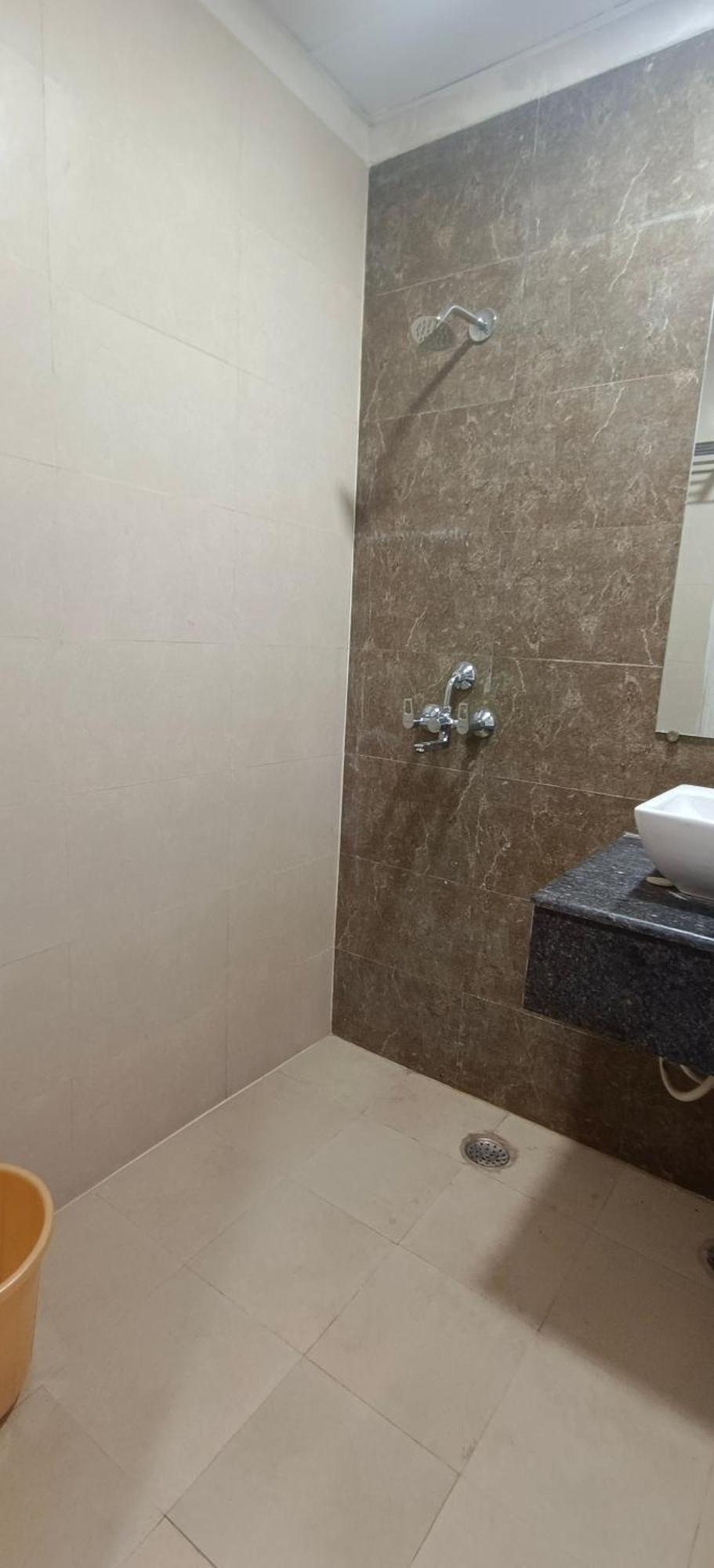 Aarohi Studio Hotels Газиабад Экстерьер фото